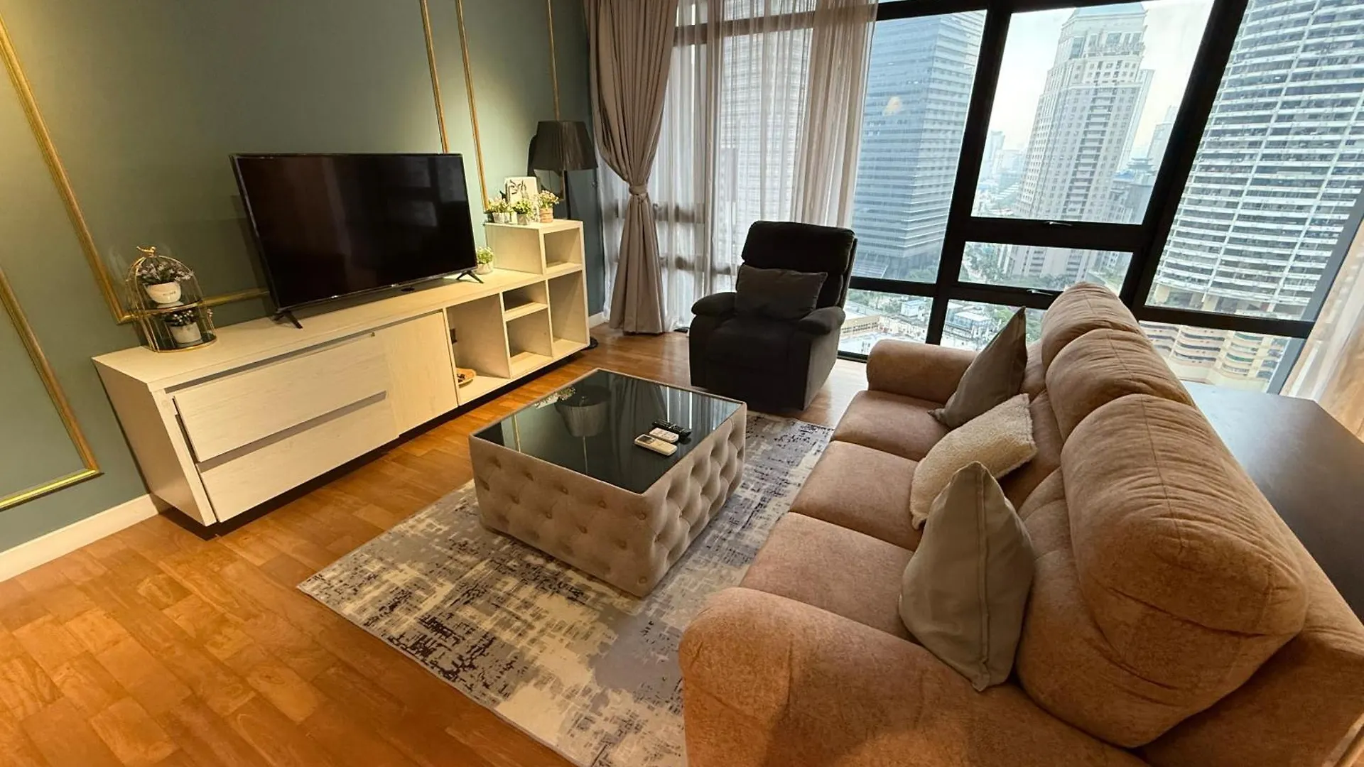 Anggun Residences Klcc By Flixses Kuala Lumpur 0*,